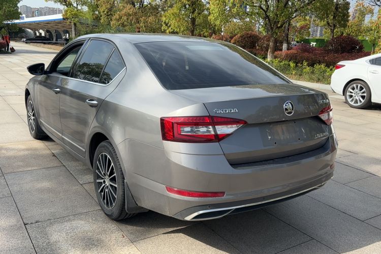 Used Skoda Octavia 2018 1.6L Automatic Luxury Edition
