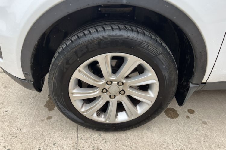 Used Land Rover Discovery Sport 2018 240 PS PURE Edition Exterior 5