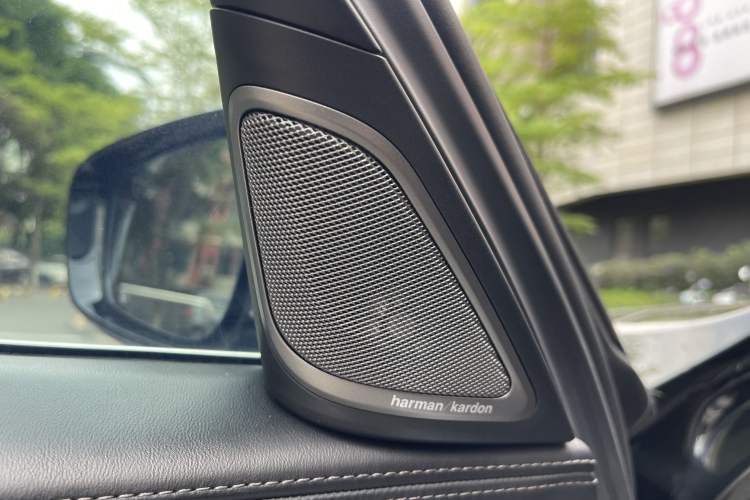 Used BMW 7 Series 2019 Updated 740Li Luxury Version M Sport Package Interior 3