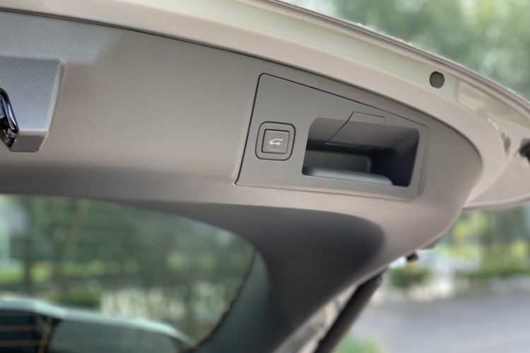 Used Cadillac GT4 2023 25T Prestige Version
