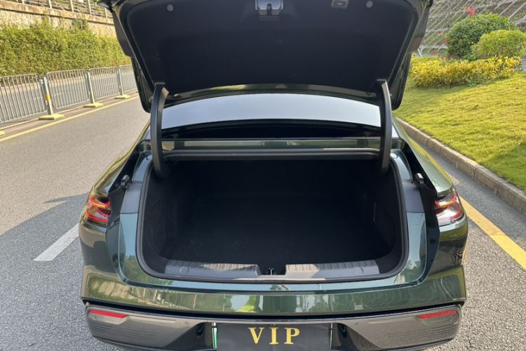 Used Geely Galaxy 8 2025 130km EM-P Starship Edition Trunk