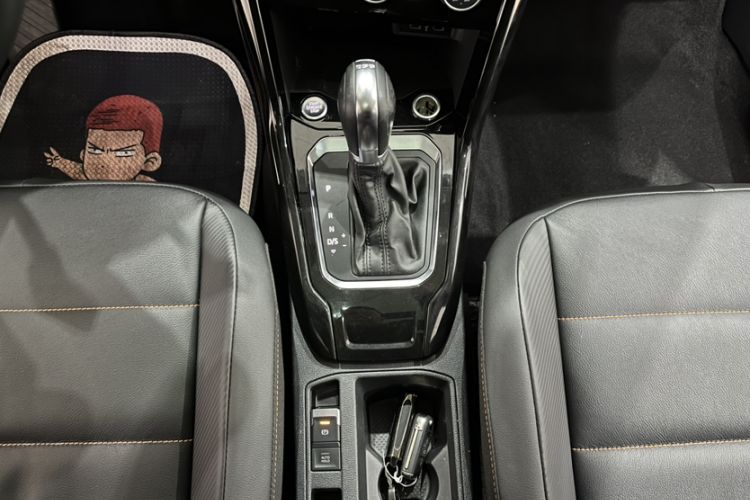 Used Volkswagen T-ROC 2021 280TSI DSG Two-Wheel Drive Comfort Connect 30th Anniversary Edition
