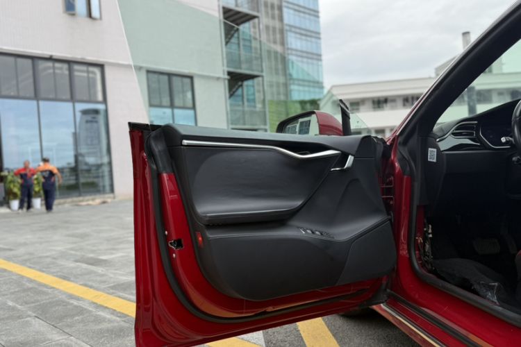 Used Tesla Model S 2017 S 75D Standard Range Edition