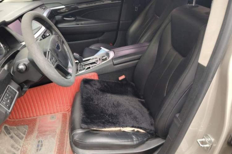 Used Geely Auto Emgrand GT 2016 2.4L Zunya Model Interior 3