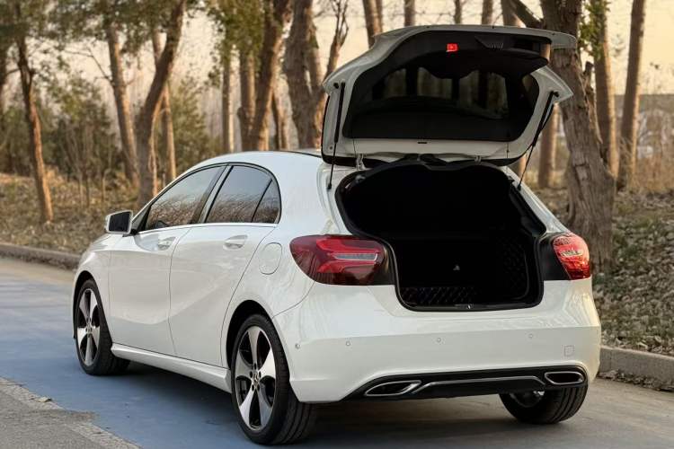 Used Mercedes-Benz A-Class (Import) 2017 Revised Version A 200 Fashion Edition
