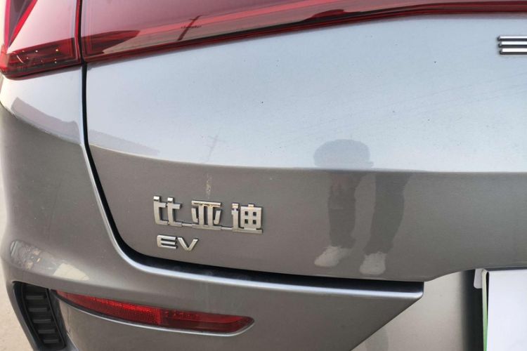 Used BYD e2 2023 Luxury Model Exterior 6