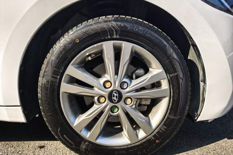 Used Hyundai Elantra (6th Generation / Lingdong) 2016 1.6L Manual ZhiXuan · Dynamic Model
