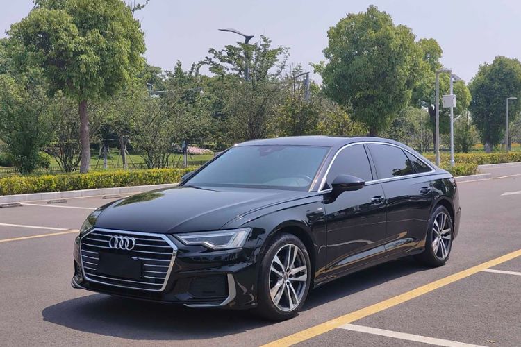 Used Audi A6L 2019 40 TFSI Luxury Dynamic Model Front Left 45 Deg
