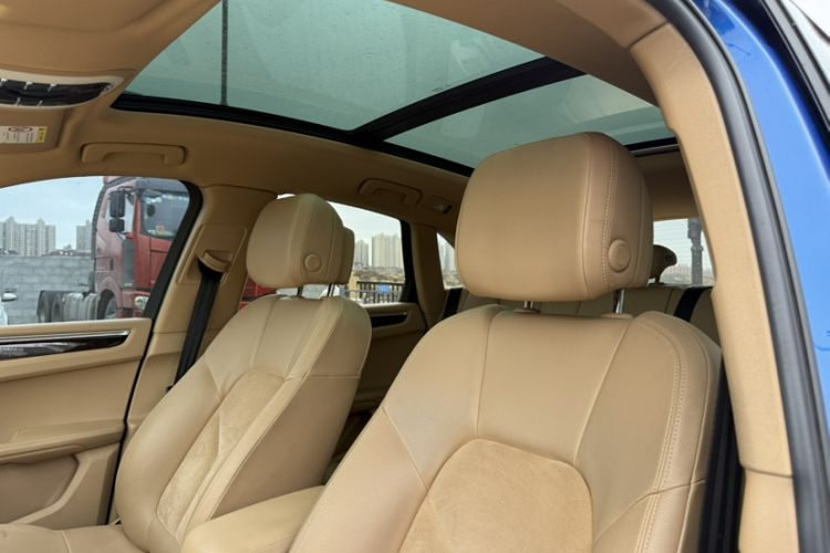 Used Porsche Macan 2016 Macan 2.0T Interior 9