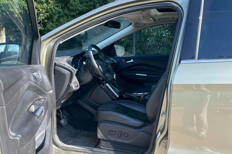 Used Ford Kuga 2013 2.0L GTDi Four-Wheel-Drive Sport Model