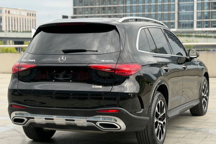 Used Mercedes-Benz GLC 2023 Facelift GLC 260 L 4MATIC Luxury Version 5 Seats
