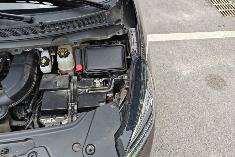 Used Buick GL8 2023 Land Executive Class Comfort Model