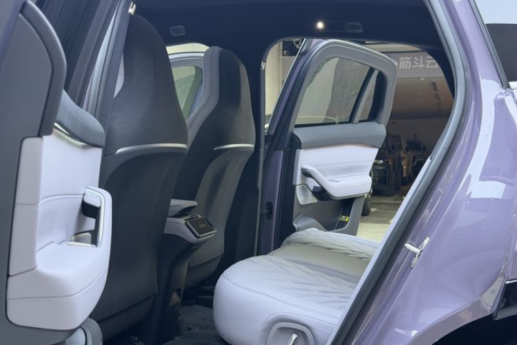 Used Nio EC6 2025 75 kWh Interior 2