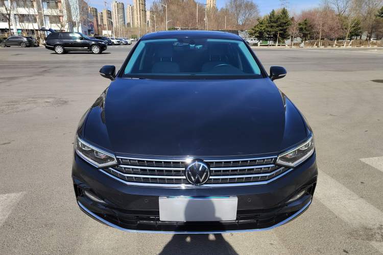 Used Volkswagen Magotan 2023 2 Million Units Limited Edition 330TSI DSG Leading Version Exterior 1