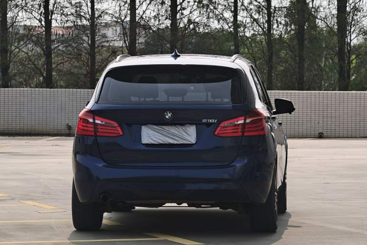 Used BMW 2 Series Active Tourer 2016 218i Sports Design Package Exterior 4