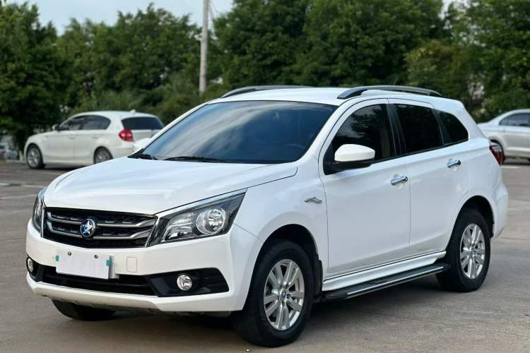 Used Venucia T70 2016 2.0L CVT Smart Choice Edition