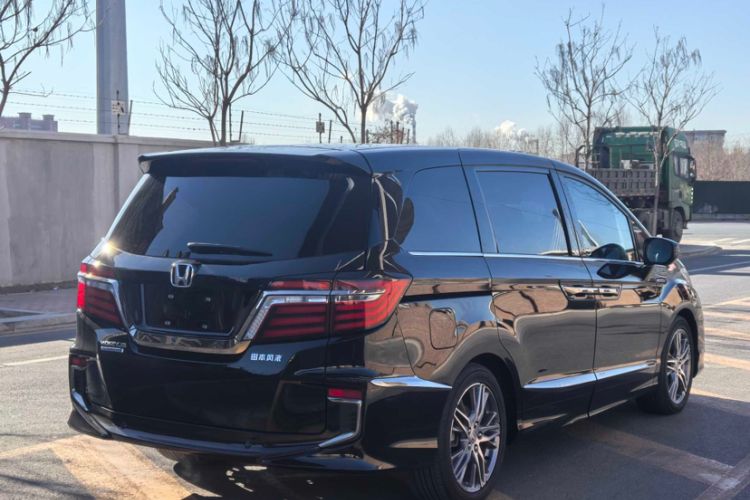 Used Honda Elysion 2019 2.0L Hybrid Luxury Edition
