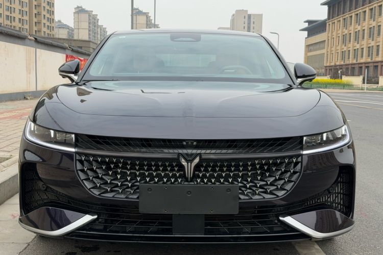 Used VOYAH PASSION 2024 PHEV Four-Wheel Drive Ultra-Long Range Flagship Model
