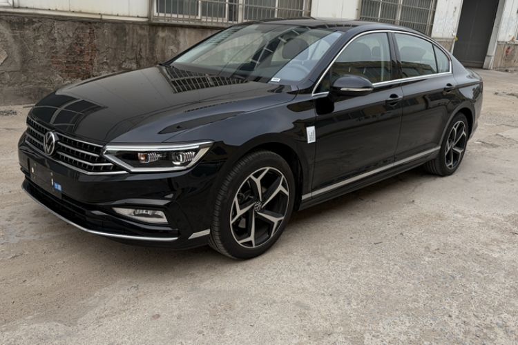 Used Volkswagen Magotan 2025 Revised Version 2 Zhongxiang Edition 280TSI DSG Luxury Trim Exterior 4