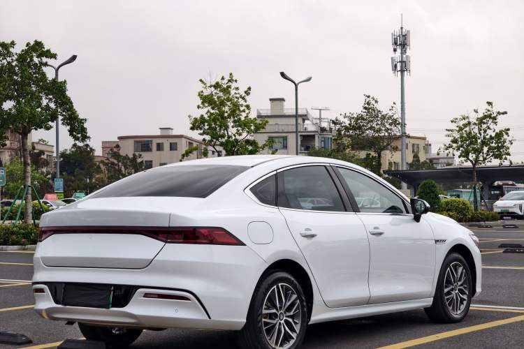 Used BYD Qin PLUS 2021 DM-i 120KM Flagship Model
