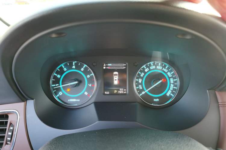 Used JAC Refine M5 2017 2.0T Gasoline Dual-Clutch Executive Version