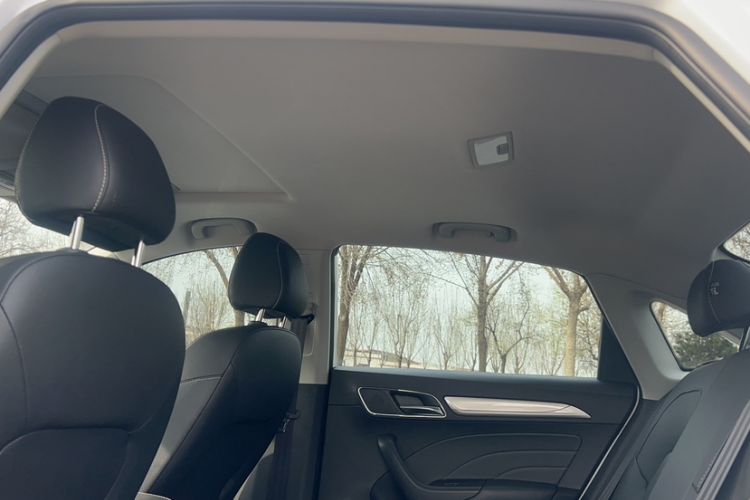 Used Roewe i6 New Energy 2017 45T Hybrid Connect & Smart Enjoyment Edition
