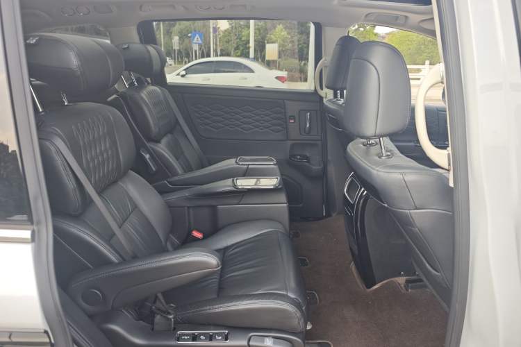 Used Honda Elysion 2024 2.0L eHEV Luxury Edition