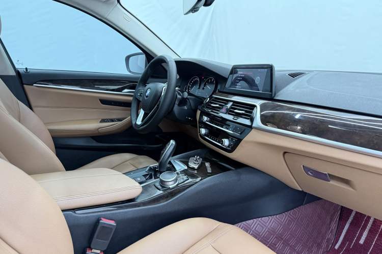 Used BMW 5 Series 2018 528Li Launch Special Edition Interior 8