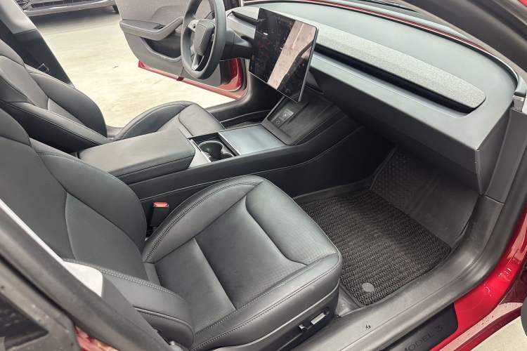 Used Tesla Model 3 2023 Rear-Wheel-Drive Version
