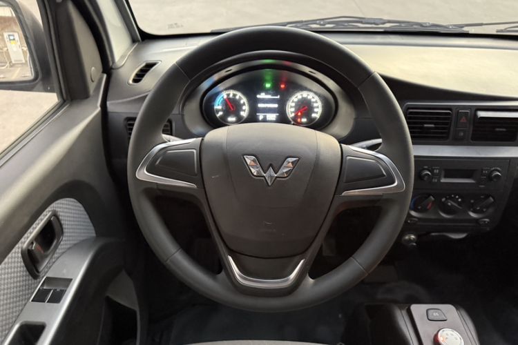 Used Wuling Rongguang EV 2022 Basic Passenger Bus Powered by Penghui Battery
