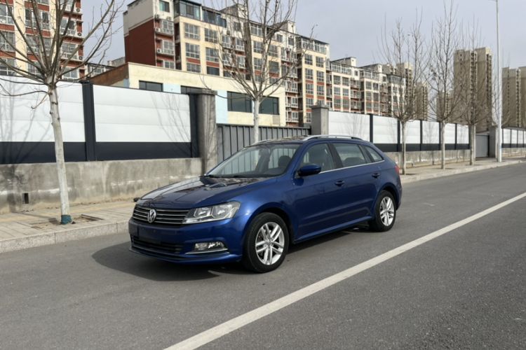 Used Volkswagen Gran Lavida 2015 230TSI DSG Comfort Edition
