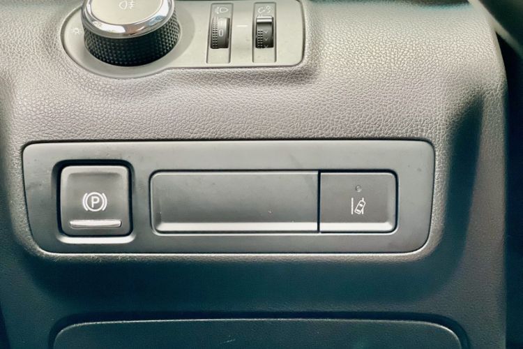 Used Buick GL6 2019 18T 6-Seater Connected Luxury Version China V Standard
