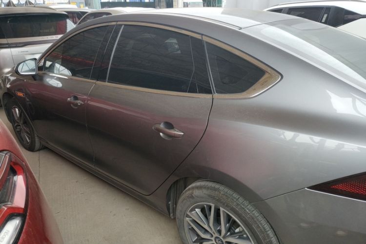 Used BYD Qin PLUS 2023 Champion Edition EV 420KM Leading Model Exterior 5