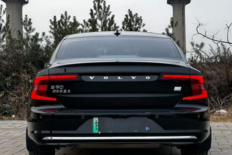 Used Volvo S90 New Energy 2024 Plug-in Hybrid Four-Wheel Drive Long-Range Zhiyi Luxury Edition