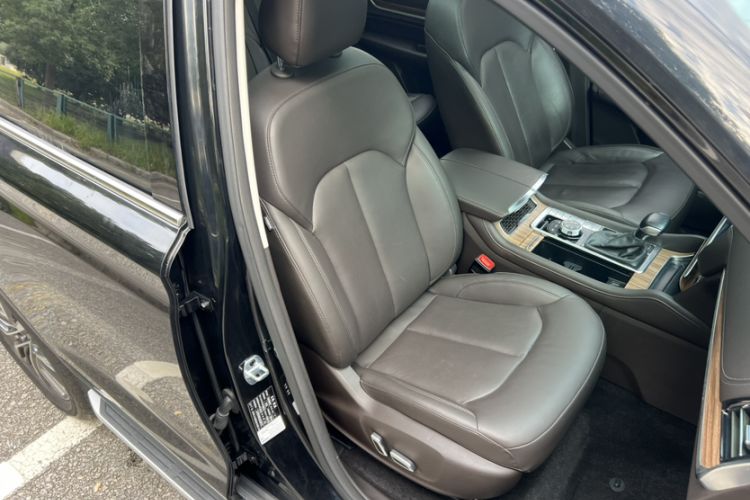 Used Roewe RX8 2018 30T Smart Connectivity All-Wheel Drive Supreme Edition