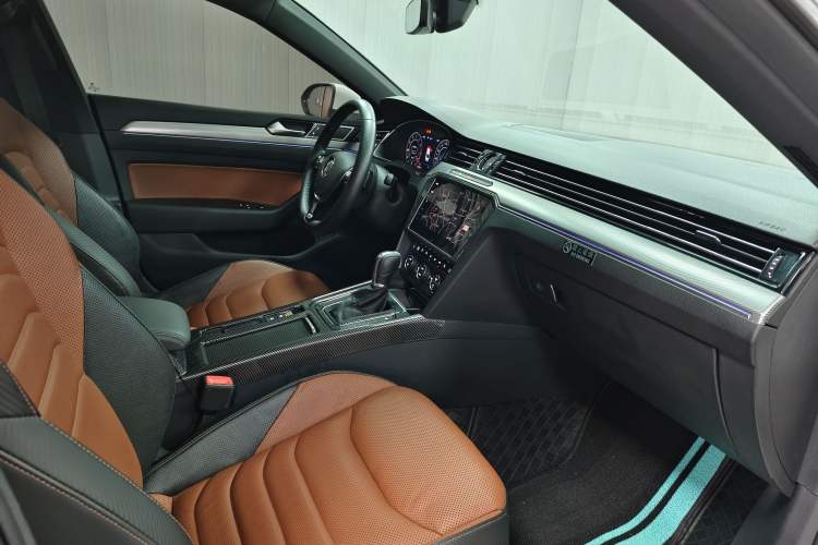 Used Volkswagen FAW-Volkswagen CC 2019 380TSI Glamour Edition China V Standard Interior 2