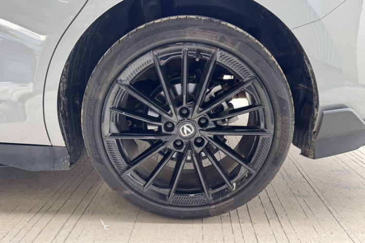 Used CHANGAN UNI-V 2024 1.5T Prestige Sport Edition
