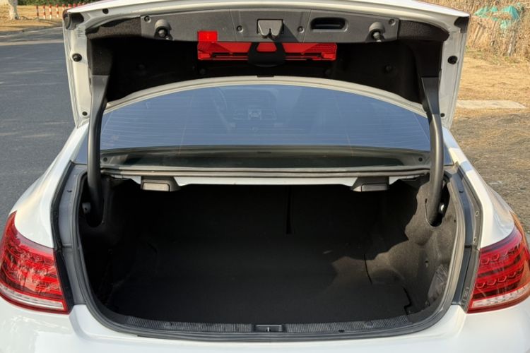 Used Mercedes-Benz E-Class 2016 E 200 Coupe Dynamic Edition
