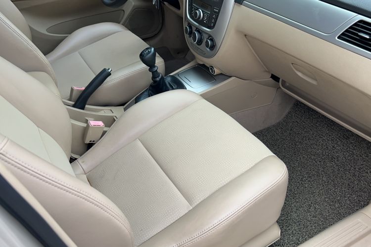 Used Buick Excelle 2013 1.5L Manual Classic Model