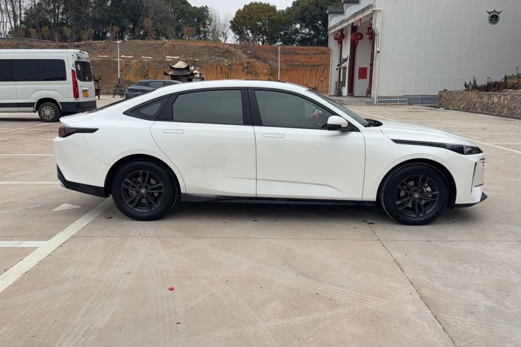 Used Changan Eado DD 2023 Blue Whale NE 1.5T GDI DCT Enjoy Edition
