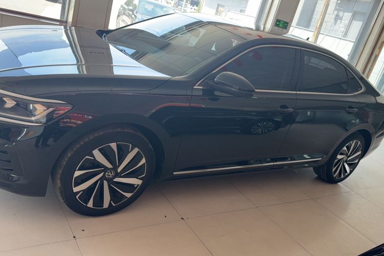 Used Volkswagen Passat 2023 330TSI Elite Edition
