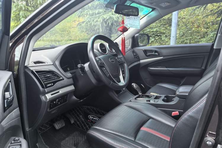 Used BYD S7 2015 2.0T Automatic Prestige Model
