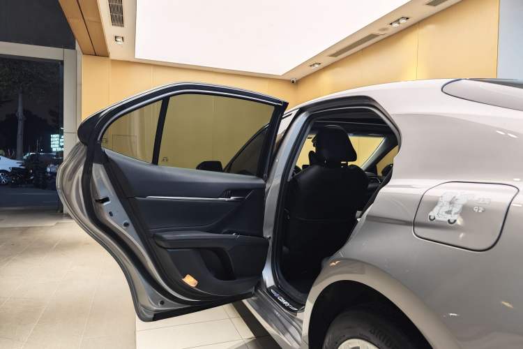 Used Toyota Camry 2021 2.0G Luxury Edition