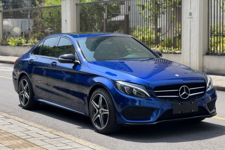 Used Mercedes-Benz C-Class 2017 Restyled C 200 Sport Edition Exterior 6