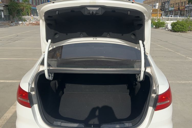 Used Ford Escort 2019 Facelifted 1.5L Automatic ZhiXiang Version (Tire Pressure Monitoring) China V Standard