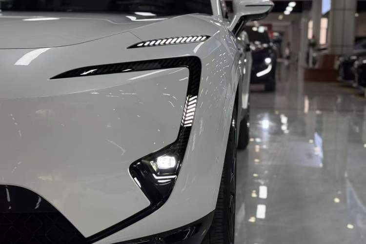 Used Avatr 11 2025 Year Updated Max Extended-Range Version Exterior 7