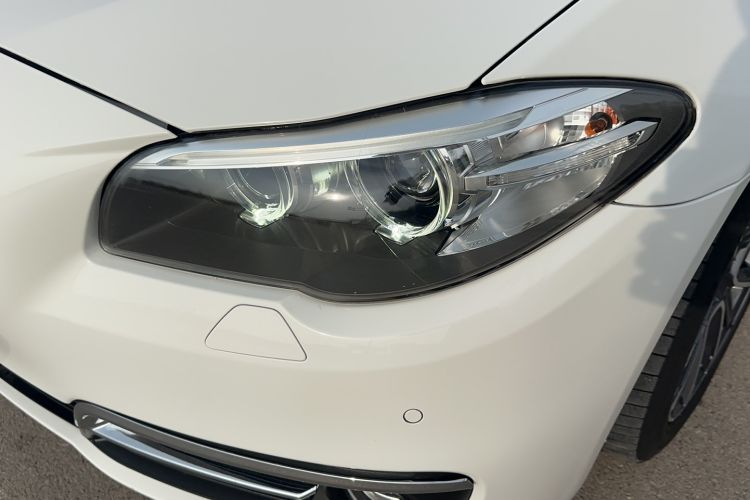 Used BMW 5 Series 2014 525Li Leading Model
