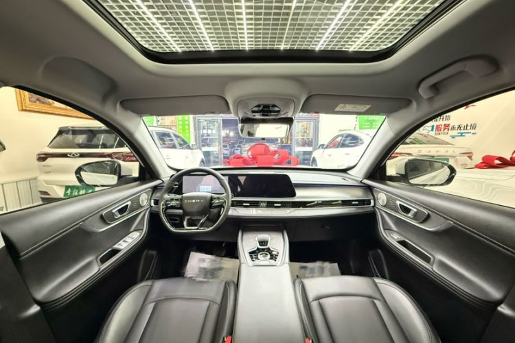 Used Chery Tiggo 8 PRO 2024 Champion Edition 290T Two-Wheel Drive Shining Version 7 Seats Interior 3