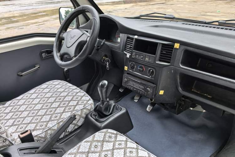 Used Wuling Zhiguang 2013 1.0L Practical Version
