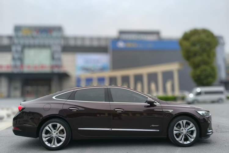 Used Buick LaCrosse 2022 Avenir Avia First Edition Exterior 5